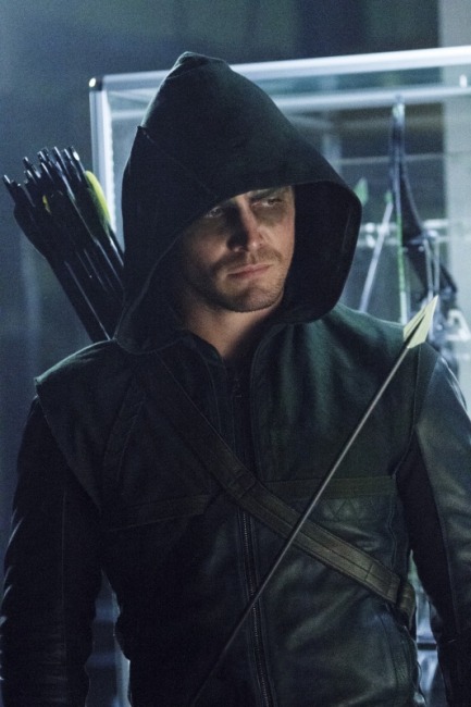 Oliver Queen en tenue d'archer