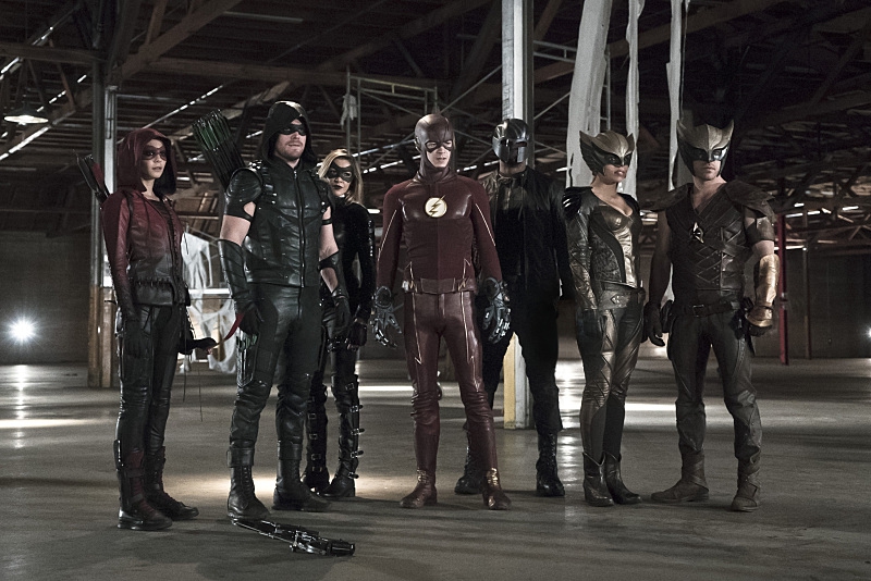 Speedy, Green Arrow, Black Canary, Flash, Spartan, Hawkgirl et Hawkman
