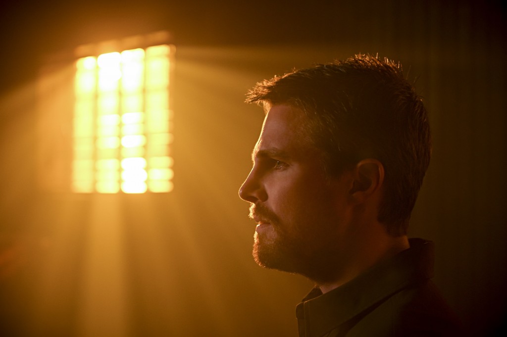 Oliver Queen (Stephen Amell)