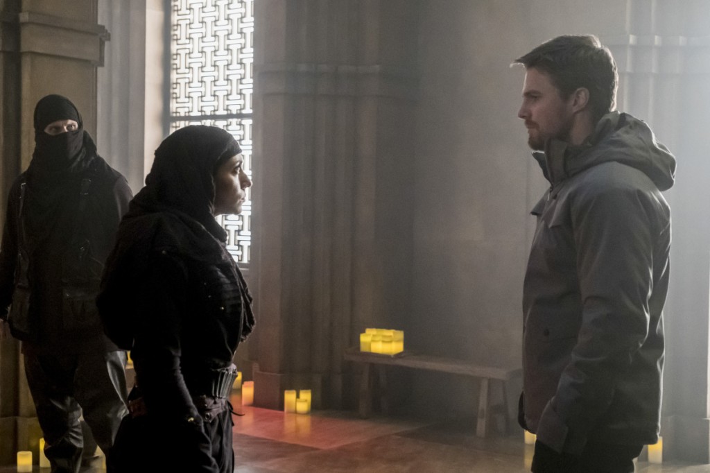 Oliver retrouve Talia al Ghul (Lexa Doig)