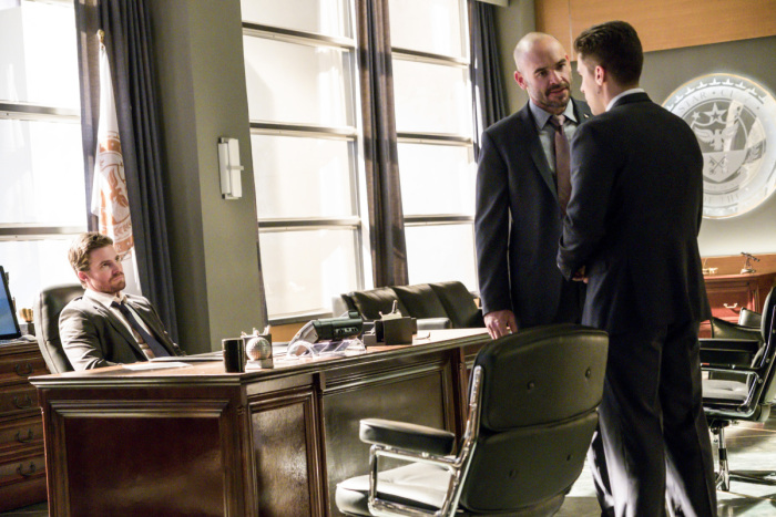 Oliver, Quentin et Adrian dans le bureau du maire